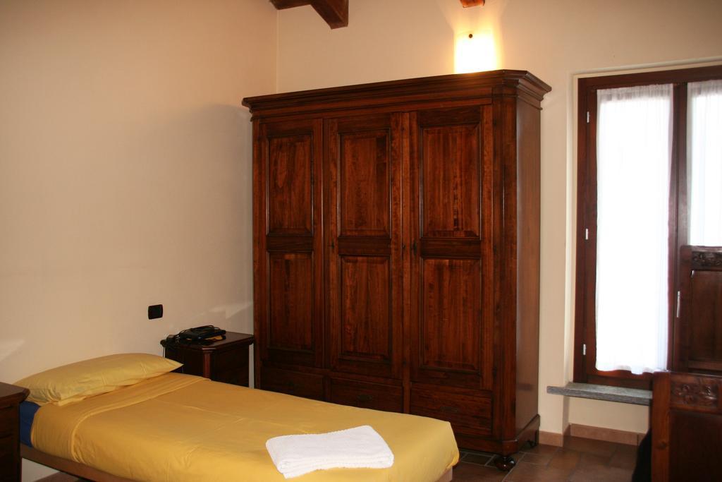 Agriturismo Cascina La Palazzina Albairate Chambre photo