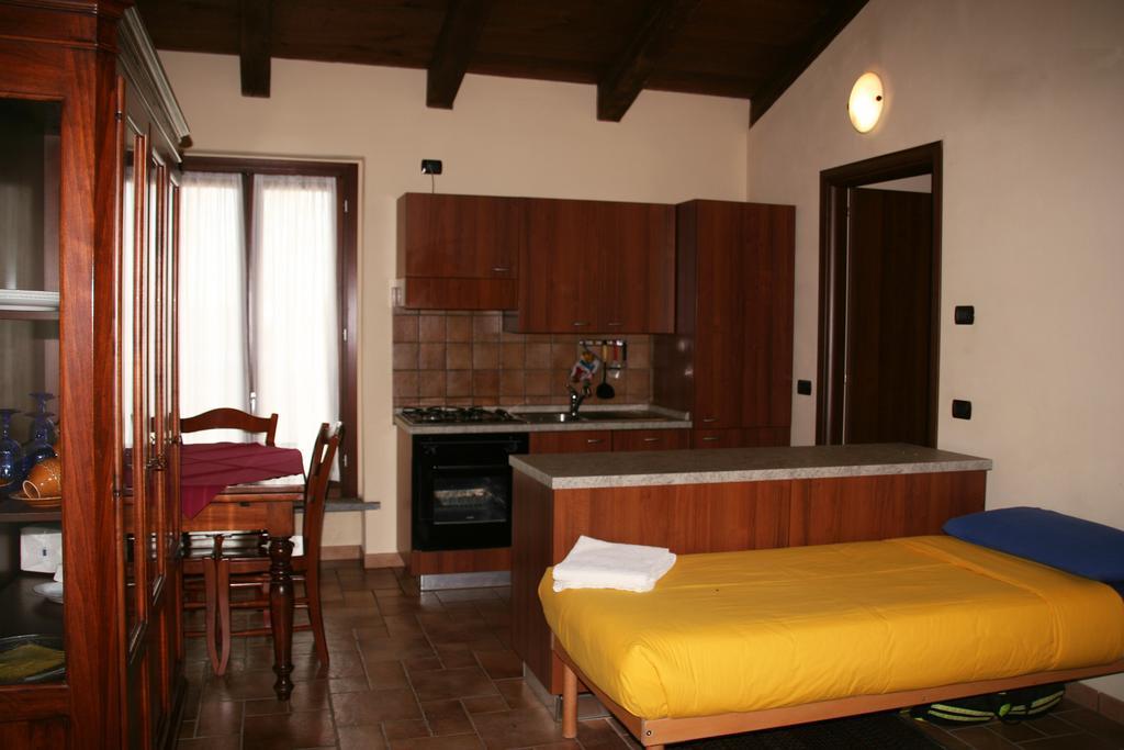 Agriturismo Cascina La Palazzina Albairate Chambre photo