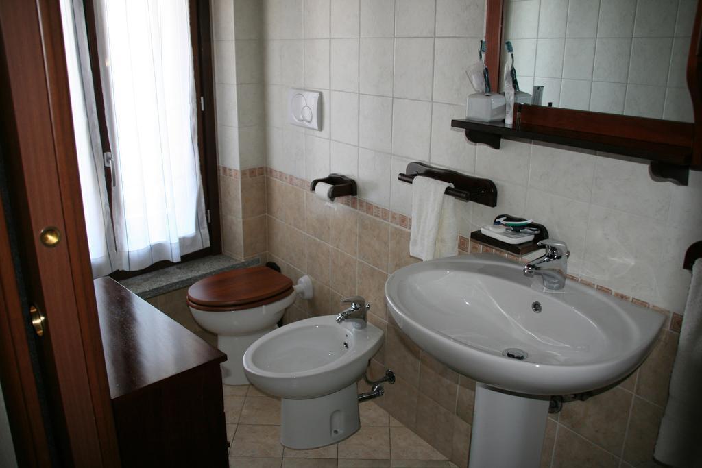 Agriturismo Cascina La Palazzina Albairate Chambre photo