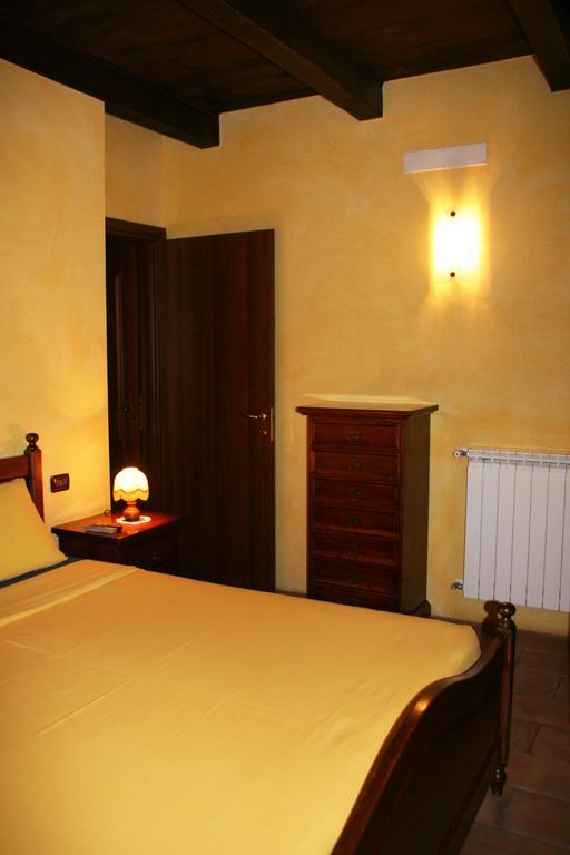 Agriturismo Cascina La Palazzina Albairate Chambre photo